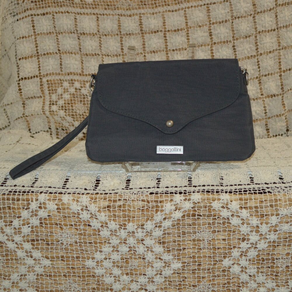 Baggallini Gray Wristlet Envelope Style Snap Closure